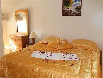 Hotel Caribbean Holiday Apartments Jennings
