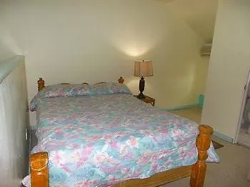 Hotel Caribbean Holiday Apartments Jennings