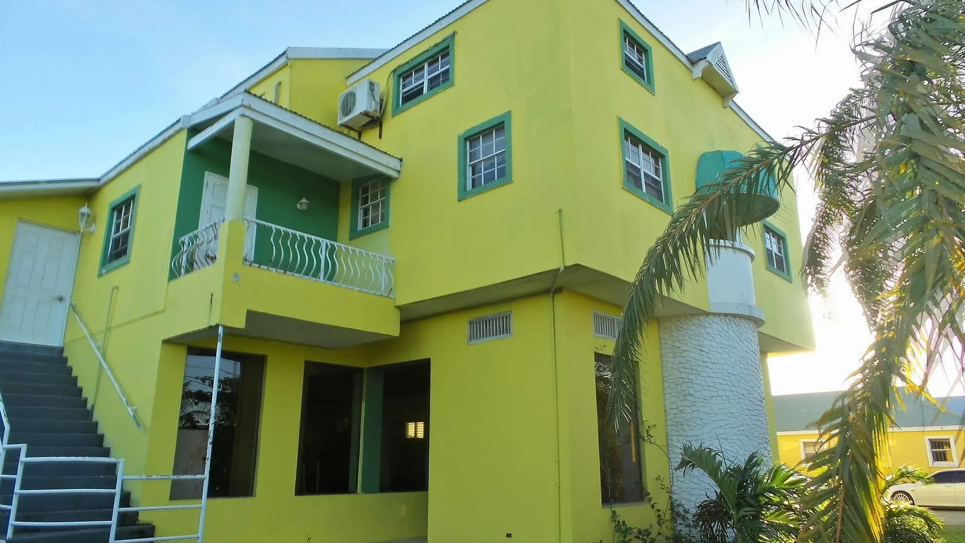 Caribbean Holiday Apartments Jennings